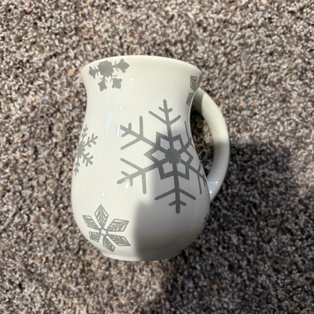 Temptations Snowflake Mug - Picture 2 of 3